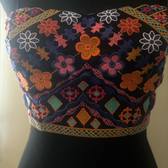 Zip up crop top - Picture 2 of 3